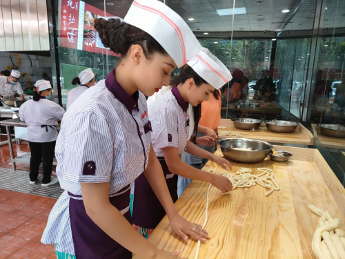 和田“三大”餐饮品牌越来越“香”